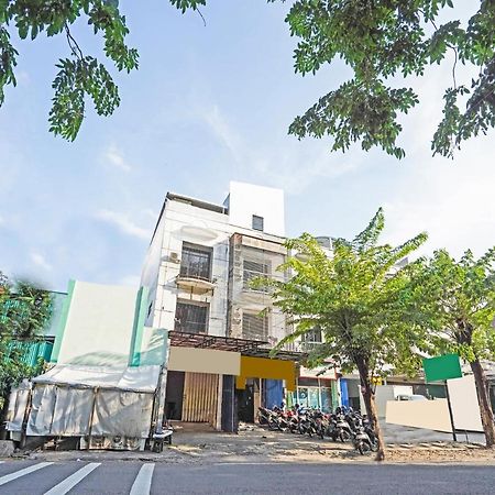 SPOT ON 90403 Gosepa Ngagel Hotel Surabaya Bagian luar foto