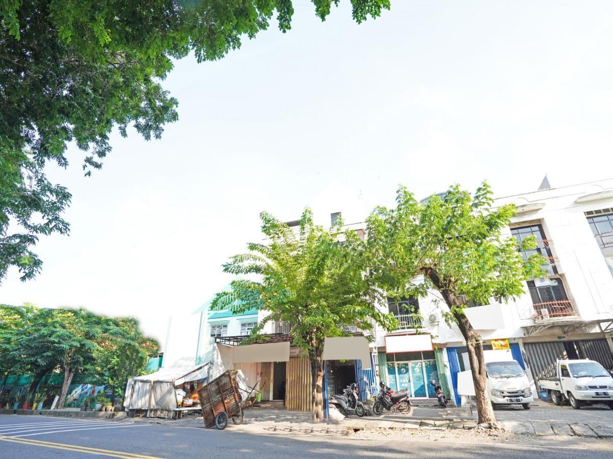 SPOT ON 90403 Gosepa Ngagel Hotel Surabaya Bagian luar foto
