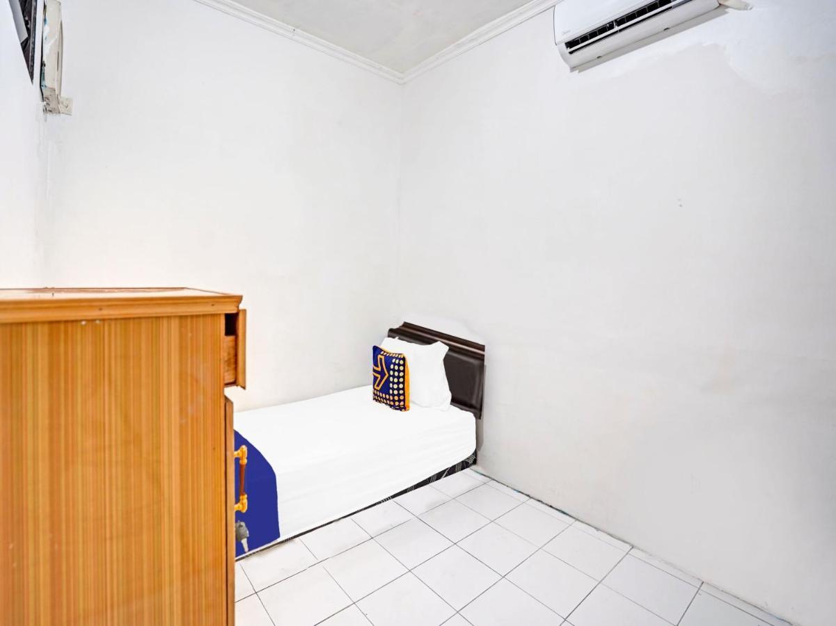 SPOT ON 90403 Gosepa Ngagel Hotel Surabaya Bagian luar foto