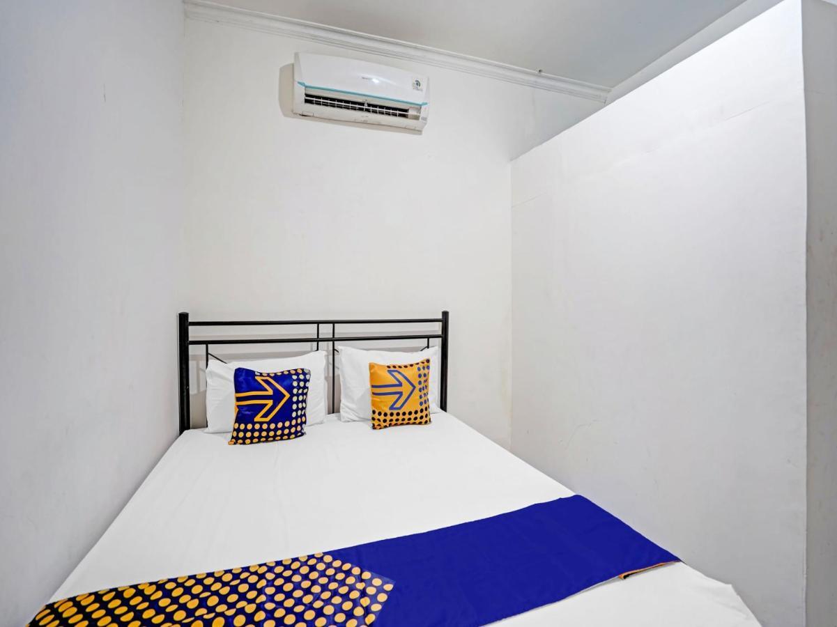 SPOT ON 90403 Gosepa Ngagel Hotel Surabaya Bagian luar foto