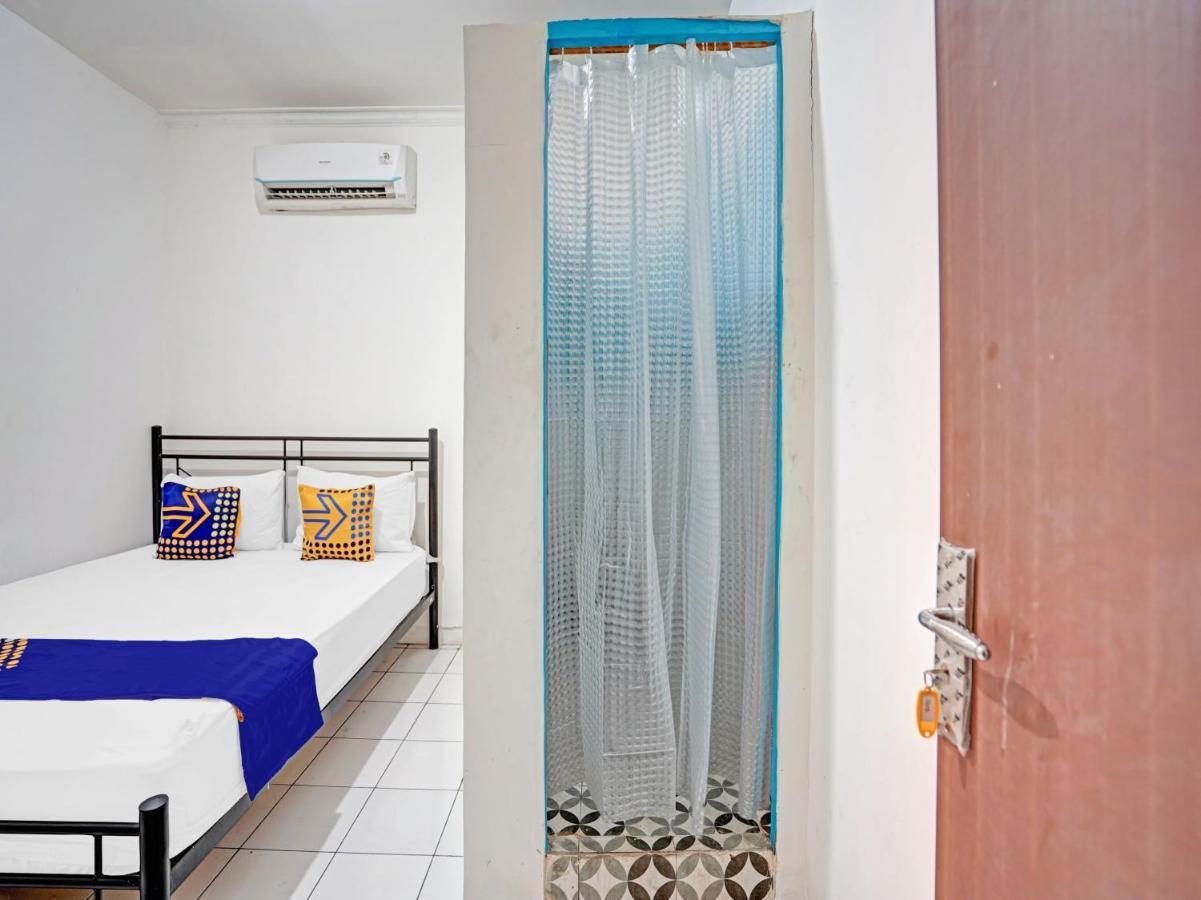 SPOT ON 90403 Gosepa Ngagel Hotel Surabaya Bagian luar foto